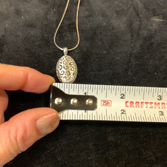 18 Karat White Gold Abstract Pendant and Chain - Picture 10 of 15